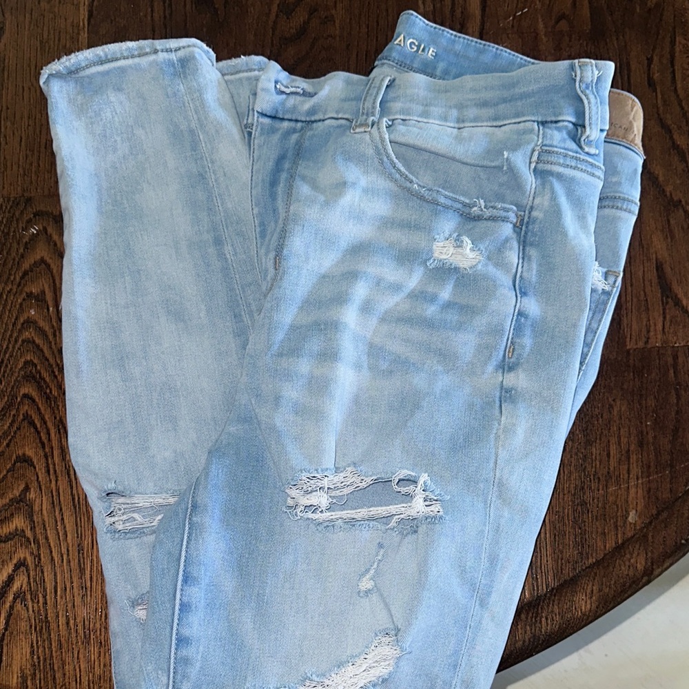 American Eagle Outfitters Light Wash Distressed Jeans